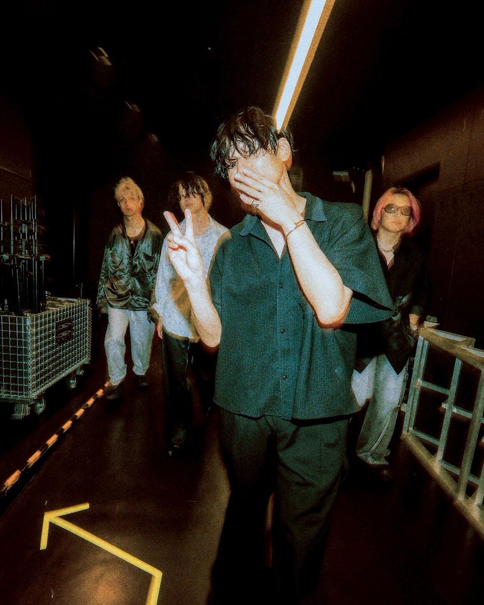 ［Alexandros］CREW Official tweet media