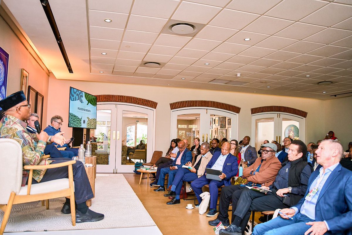LeaderGeneral1's tweet photo. CDF Convener Hon Tendai Biti joined other Leaders like Nigerian Opposition Leader Peter Obi @PeterObi, Former Botswana President Ian Khama in Capetown South Africa at the Spier Dialogue Event on “Policies for Growth in Africa”. He was one of the Speakers. #CDF
#2030Taramba https://t.co/Tddaiy4N1E