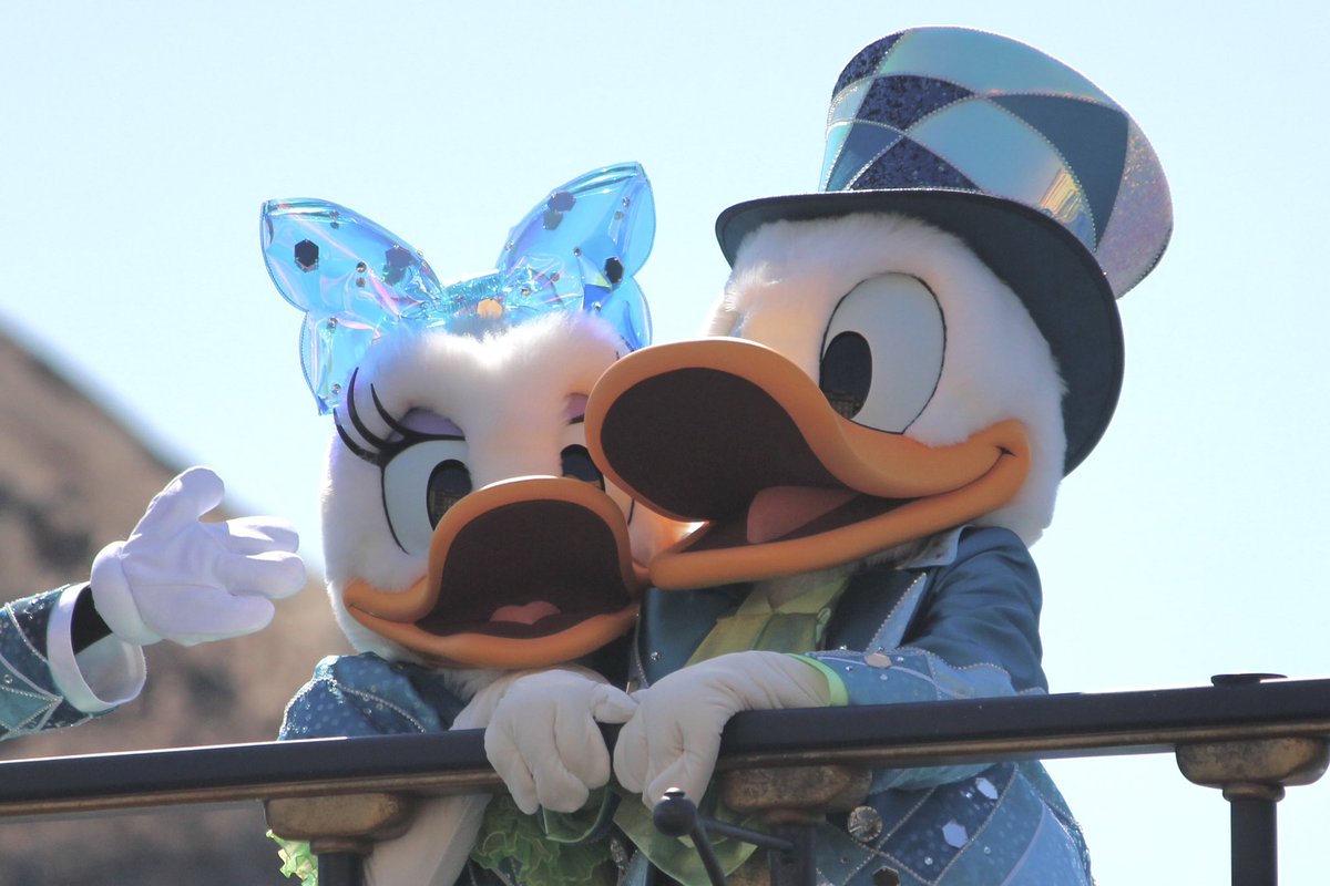 VeryVery_Daisy's tweet photo. 結婚式終わって一段落して、
GWに弾丸インしてきた🙂‍↕️💠

園児くんは急にインカメ大会始まって笑

ファッションちゃんは相変わらずの天使🫶🏻🫧

このあとお見送りで浮気ドナにブチ切れ
デジちゃん見れて

あぁ~~~~~これっすわ~~~~~ってなった https://t.co/6eY1LxQ2KK