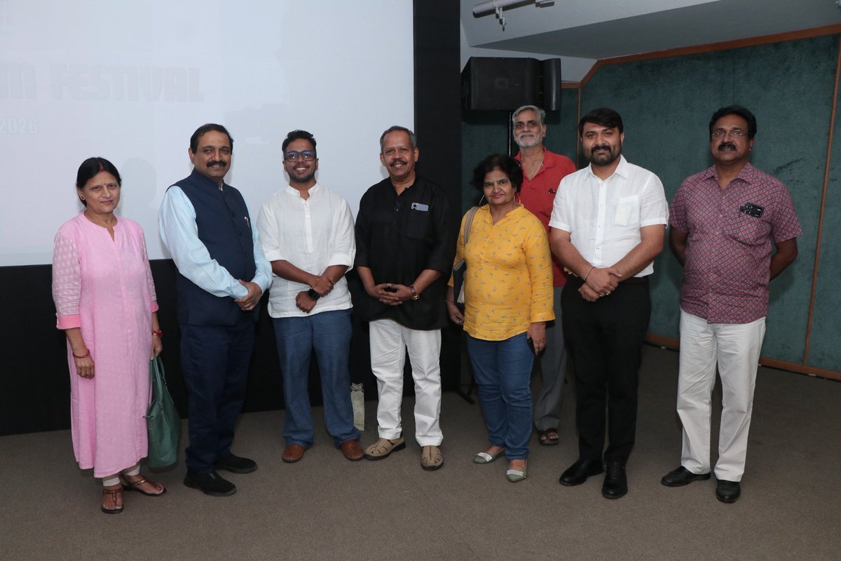 kg_suresh's tweet photo. The Habitat Film Festival offers young film makers a platform to showcase their talent &amp; creativity. Felicitated young film makers including Govind Saji. Former Bharatiya Mazdoor Sangh President Adv @sajinck &amp; Sr journo &amp; Publisher @Sreedath joined me on the occasion.
@IHCDelhi https://t.co/wb3NAYF5CH