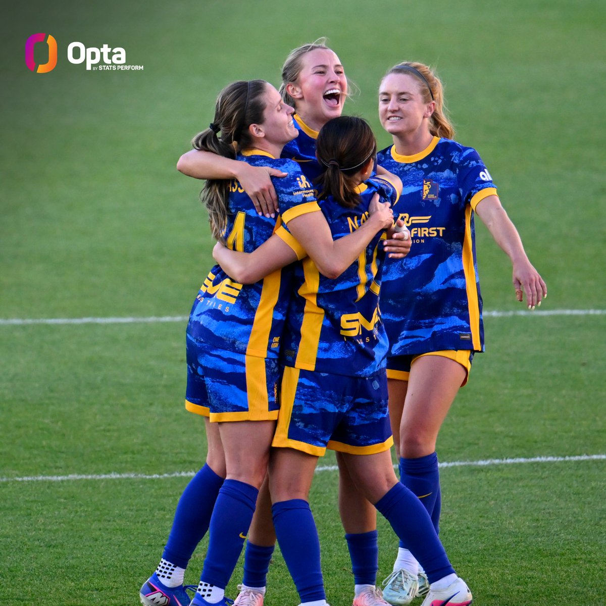 OptaJack's tweet photo. 7 - @UtahRoyalsFC are the 10th team in #NWSL history to win seven times in a span of eight matches within a single regular season.

Seven of the previous nine went on to win at least one of the NWSL Championship or NWSL Shield. Silverware? https://t.co/fJi9oAXVlG