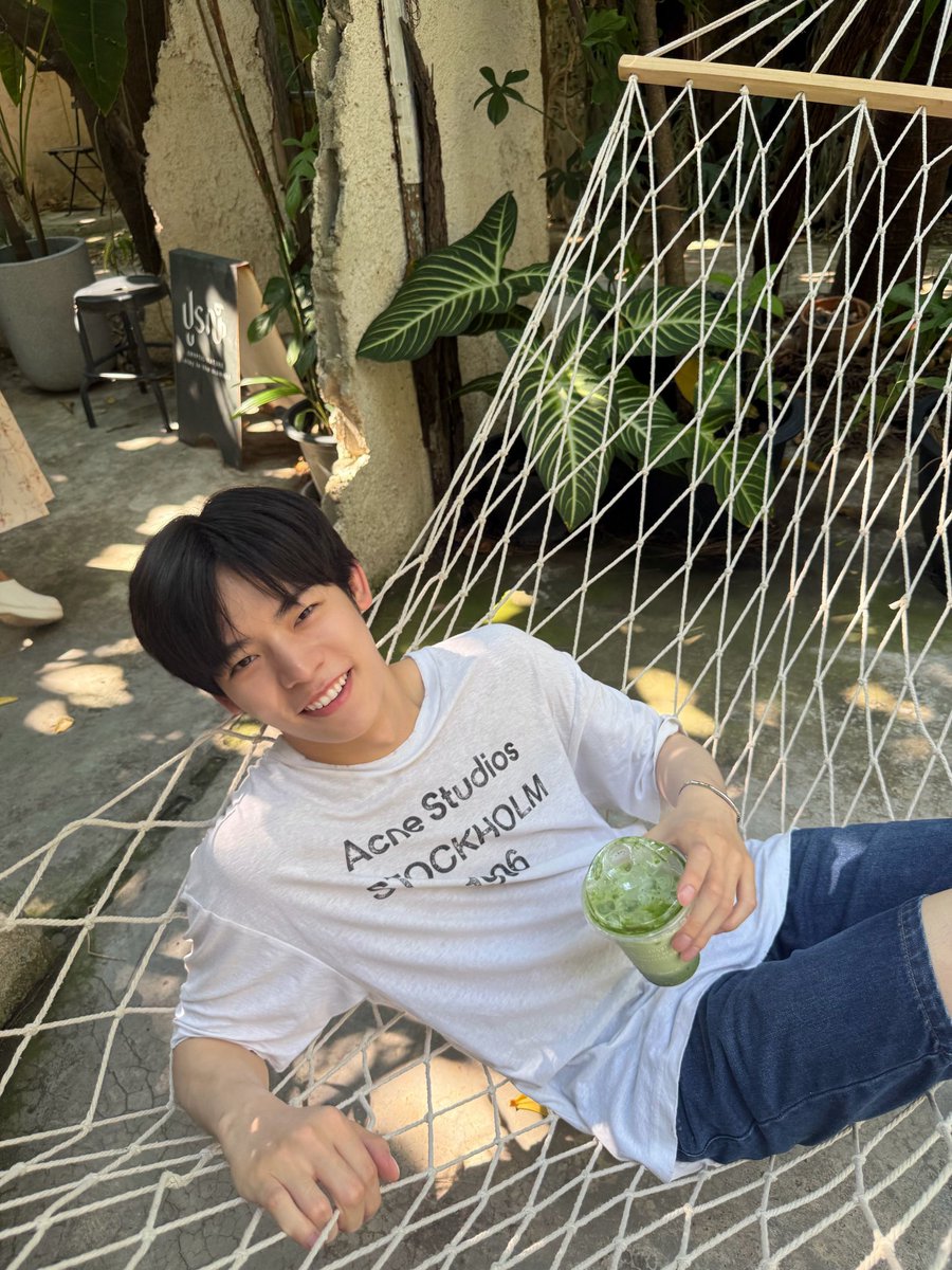 ivy ୨ৎ dwy tweet media