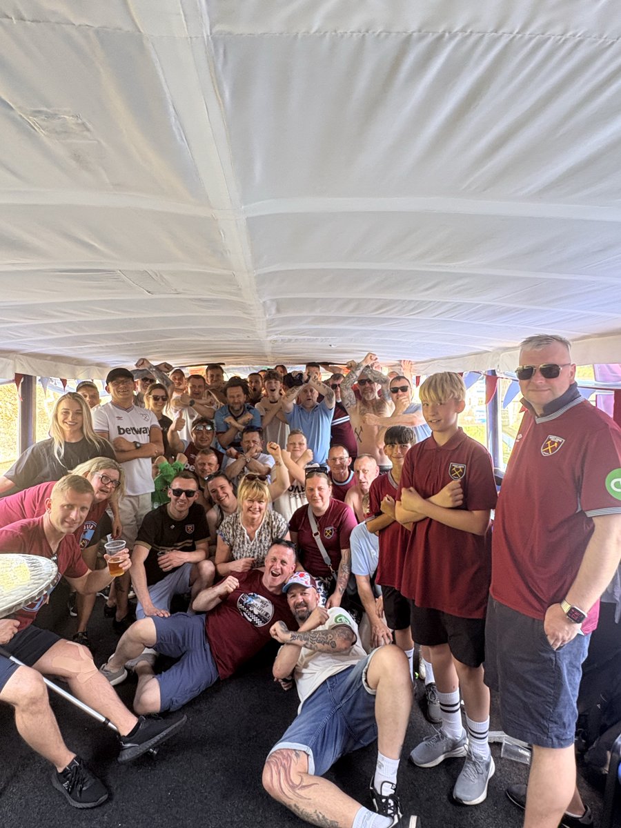 IronworkTours's tweet photo. Delighted to welcome West Ham Poland onboard our pre-match boat party today as they celebrate their 20th anniversary ⚒️

Now it’s make-or-break time… COME ON YOU IRONS 🙏

@whufc_pl https://t.co/92MetTogXq