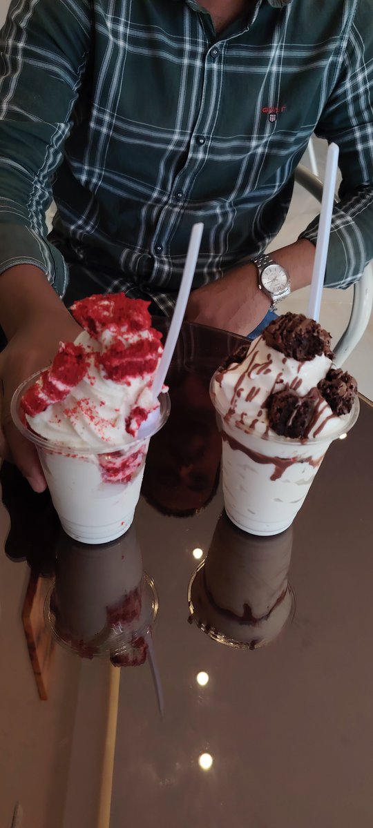 osmanzone's tweet photo. اتسرسحو في الحر ده🍦🍧

#PocoLoco https://t.co/vUnqZ8E4xp
