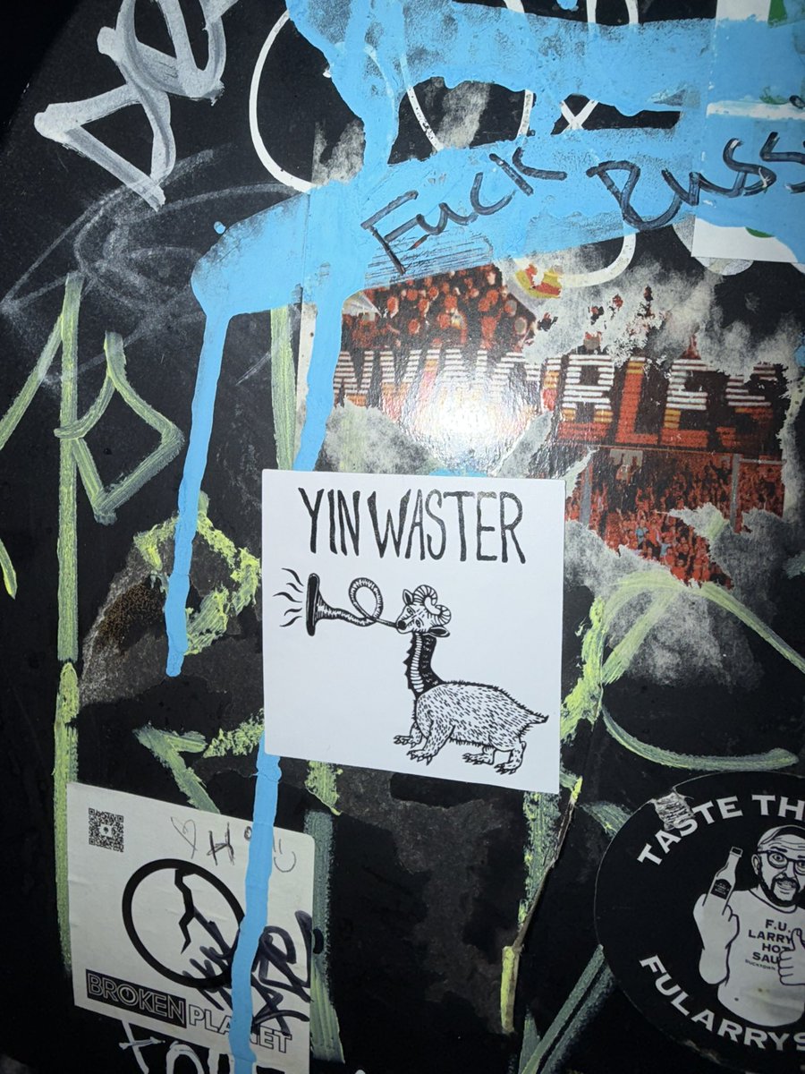 yinwaster's tweet photo. GOLD STARS!!!!

Thank you to all the groovers who shared in the sounds/schlitz/ spirit last night!!

See you at the next one !! https://t.co/KmoVoop6sc
