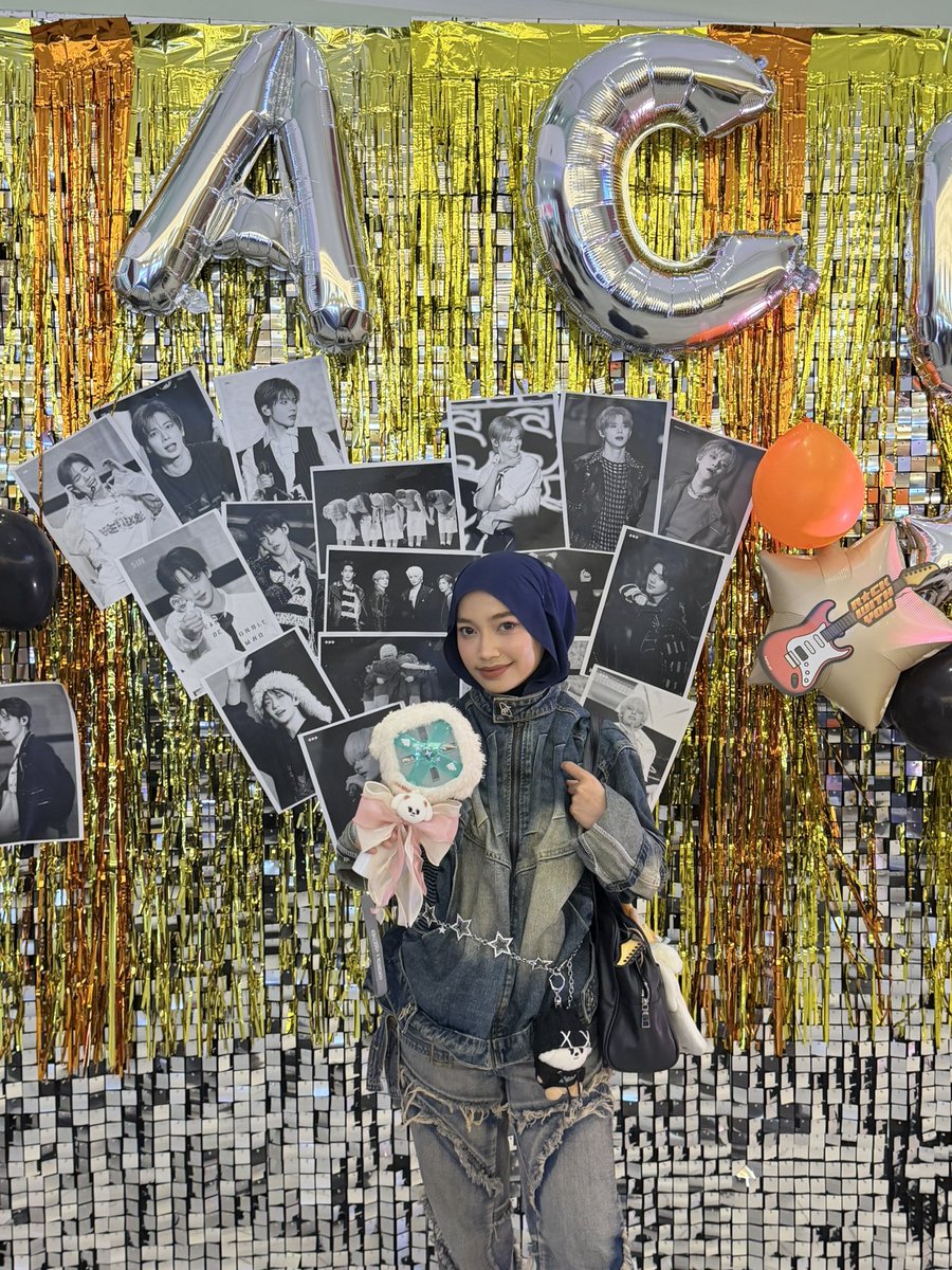 arina tweet media