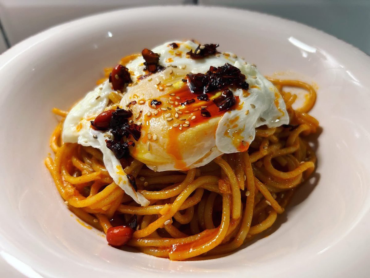 Cryptochef76's tweet photo. @MalindaAman @Dario_Desiena @R3ORDR Hey @R3ORDR how about a WL spot for @MalindaAman  cos she’s a true @HungryDegens and definately deserves one! 
Thank you in advance and i’m down to cook you some food to say thanks 👨‍🍳 https://t.co/sZkqNdYe0L
