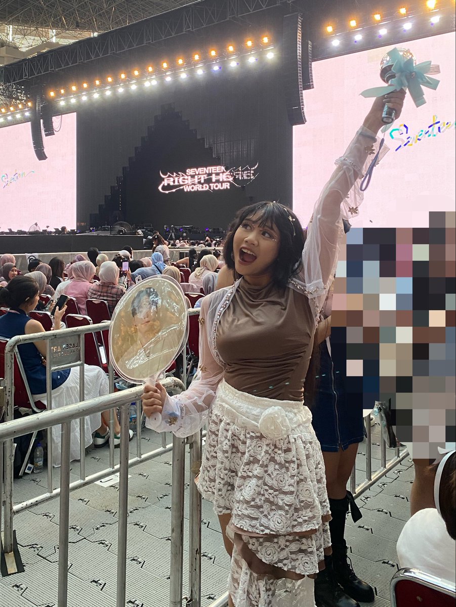 flo🌸🦋 tweet media
