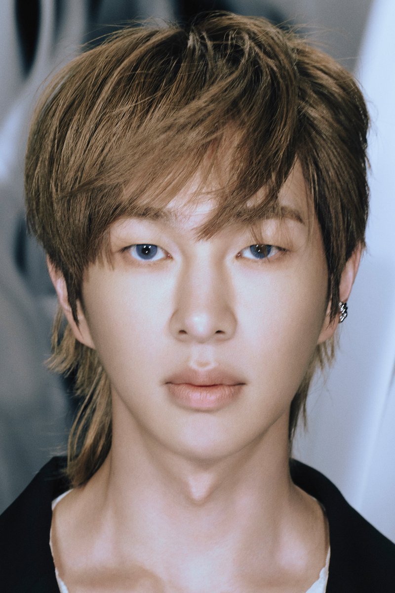 SHINee tweet media