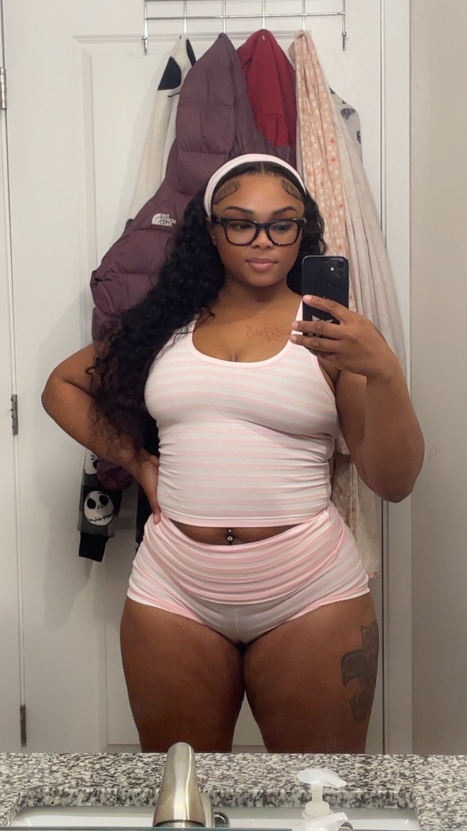 Shawnnieceeee's tweet photo. https://t.co/sGjLsMIb6R