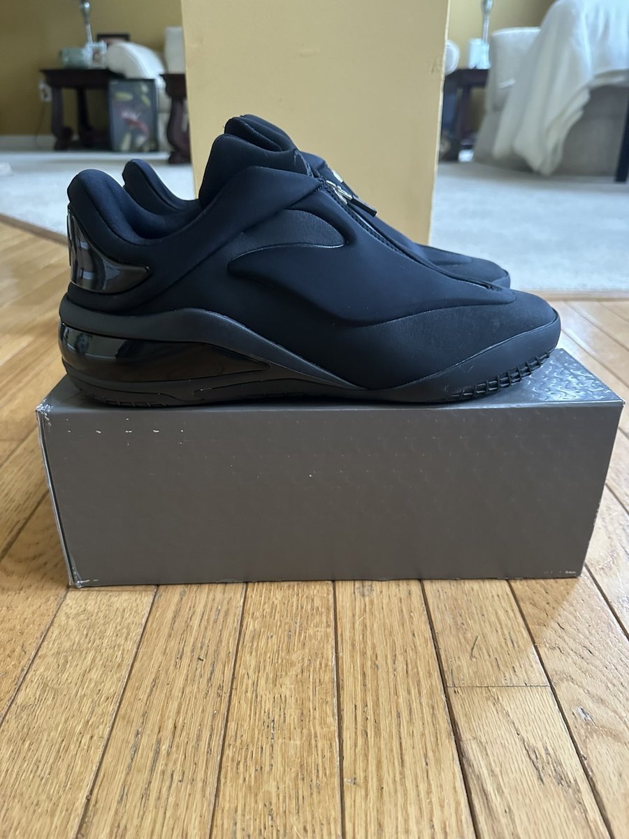 Jay_aka_Jordan's tweet photo. ~Converse Shai 001 Charm Black

Men’s Size 9 / Women’s 10.5

Worn once, some creasing from wear

$110 shipped 

~Adidas Yeezy Boost 700 Wave Runner 

Men’s size 8.5 / Women’s 10 

Worn a few times, still in good condition 

$250 shipped 

Yeezy 350 V2 MX Oat 

Men’s 7.5 / Women’s 9.5

$50

Yeezy Boost 700 MNVN Honey Flux

Men’s Size 9 / Women’s Size 10.5

$50

Offers accepted just DM me

#size9 #size7andahalf #size8andahalf
