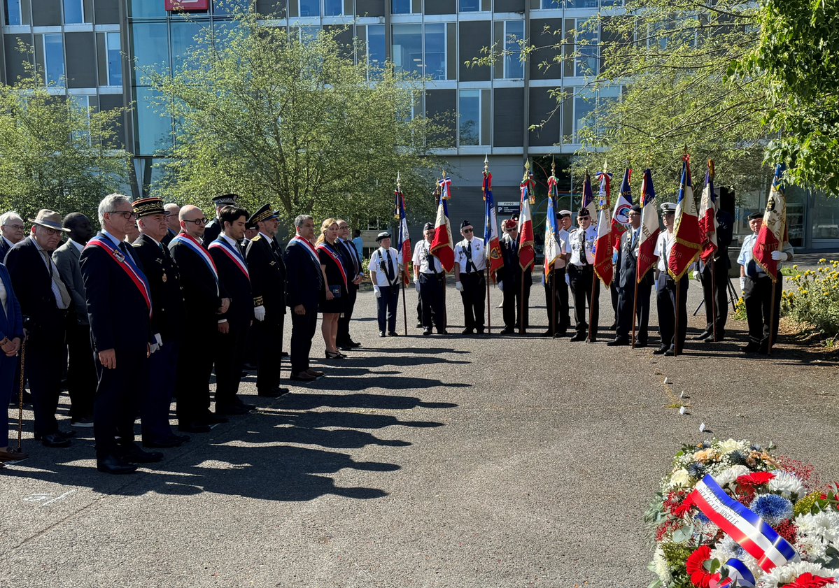 Image de Préfet de la Moselle - #Mémoire 🇫🇷 | Pascal Bolot, préfet de la #Moselle, a présidé la cérémonie commémorative de la Jour