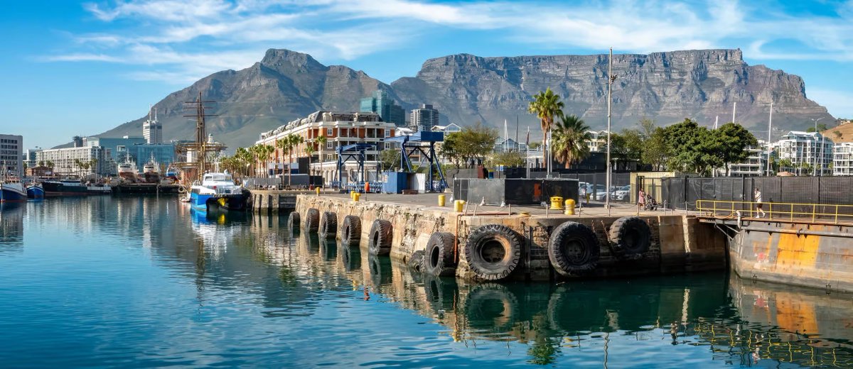 TourismgAfrica's tweet photo. Cape Town Tour: Table Mountain, Penguins &amp; Cape Point+Pickup 
Book a luxury Cape Town day tour with hotel pickup. Explore vibrant Bo-Kaap, ride the Table Mountain cable car, visit Cape Point, see the Boulders Beach penguins, and visit Chapman’s Peak Drive https://t.co/45dESInDS0 https://t.co/0XW3BSMAFr