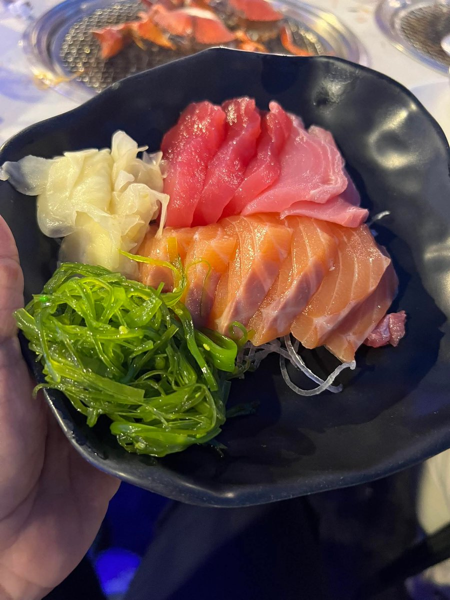 Faredahot's tweet photo. ก็สมชื่อเขา โคตรทะเลของจริง อาหารสด ไลน์เมนูกินไม่มีหมด อิ่มเหมือนจะตาย 55555 คือไม่สามารถแบ่งท้องไปกินได้หมด เพราะมีเมนูเยอะมาก https://t.co/wufLBGomGr