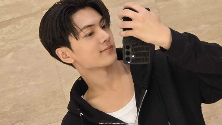 heejayholic's tweet photo. tentang reygan (sh) yang bablas ngambil kesempatan dalam kesempitan waktu si bocil finn (jy) maksa diajarin ciuman sampai jago.

kissing lesson
a sungjay hoonjay short one shot au with 6,6k words narasi. https://t.co/tTv8I7fEIR