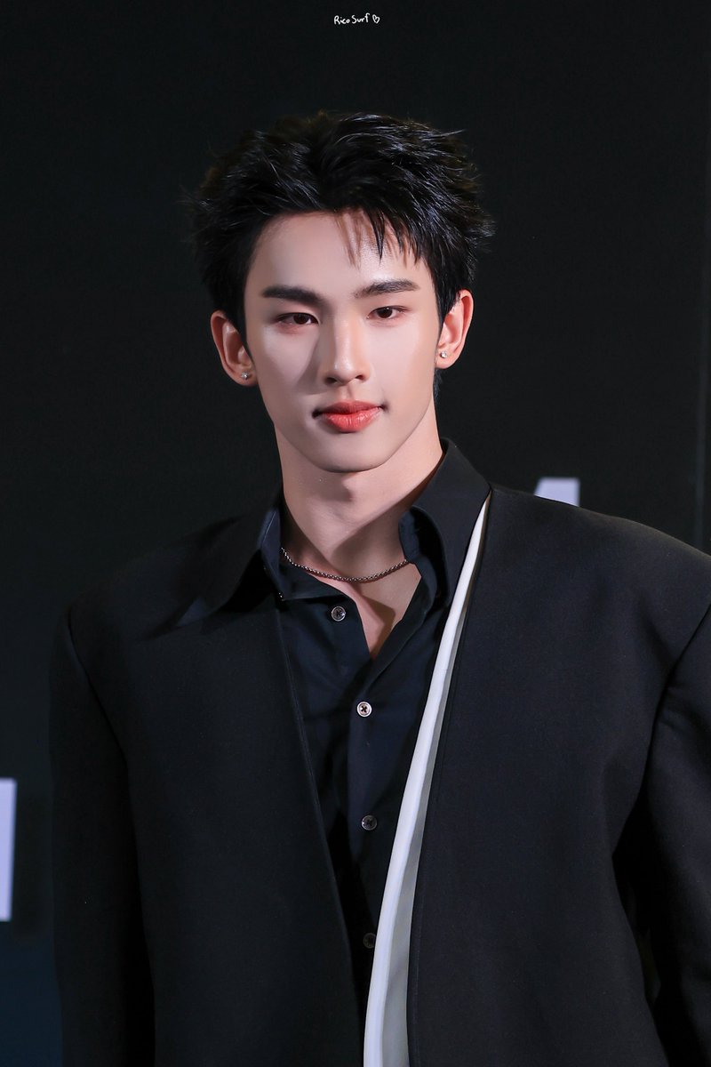 uaoaus2's tweet photo. black suits him so well 🖤

INFINITY WITH SURFJAVA
#InfinityMedicalClinicxSJ
#SurfJava #swensurf @swensurf https://t.co/CtsOD8bkYV