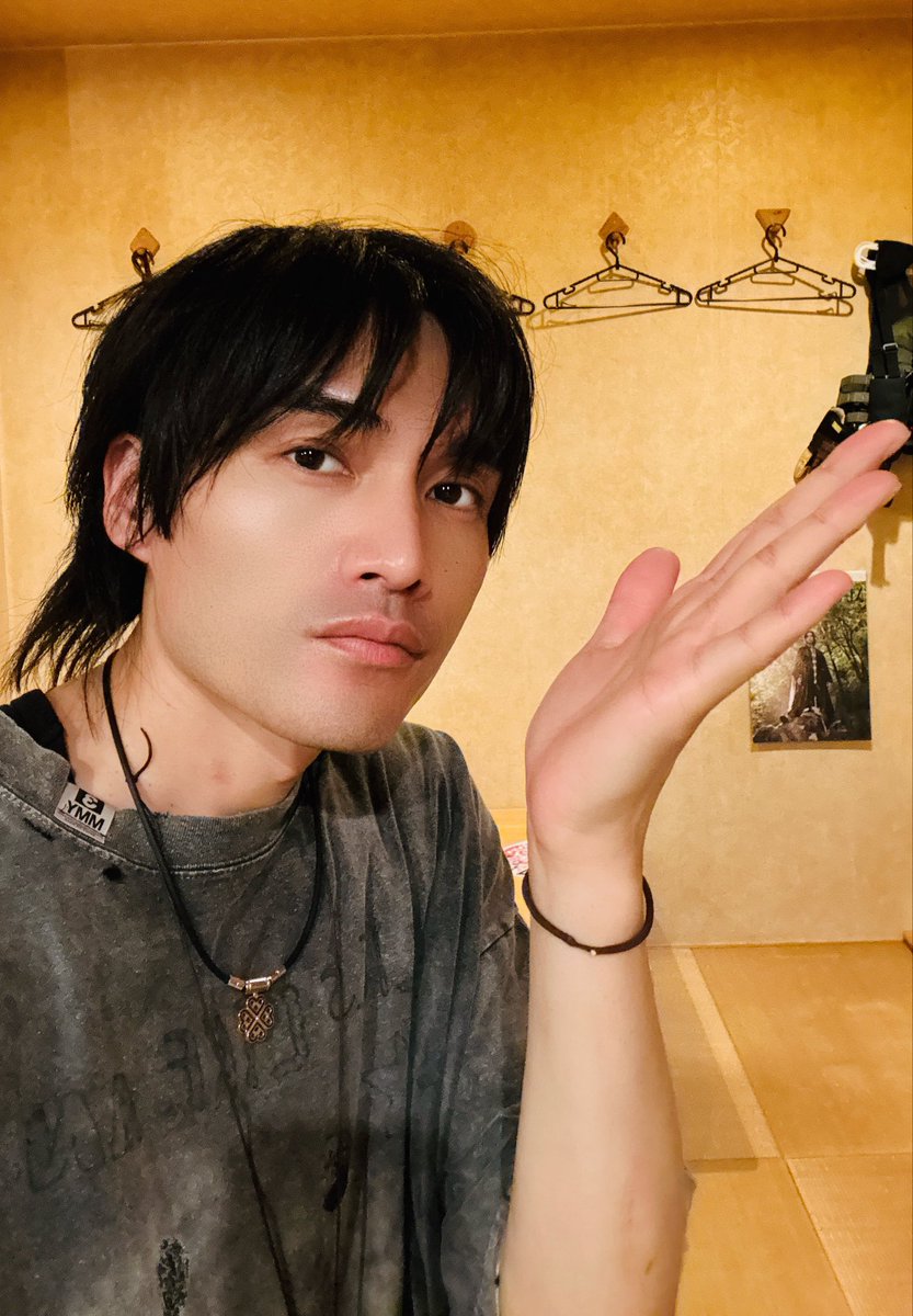0525Joe's tweet photo. ライブ配信しますか😉

https://t.co/xsVCvgBn7s https://t.co/8TYi3nXkdJ