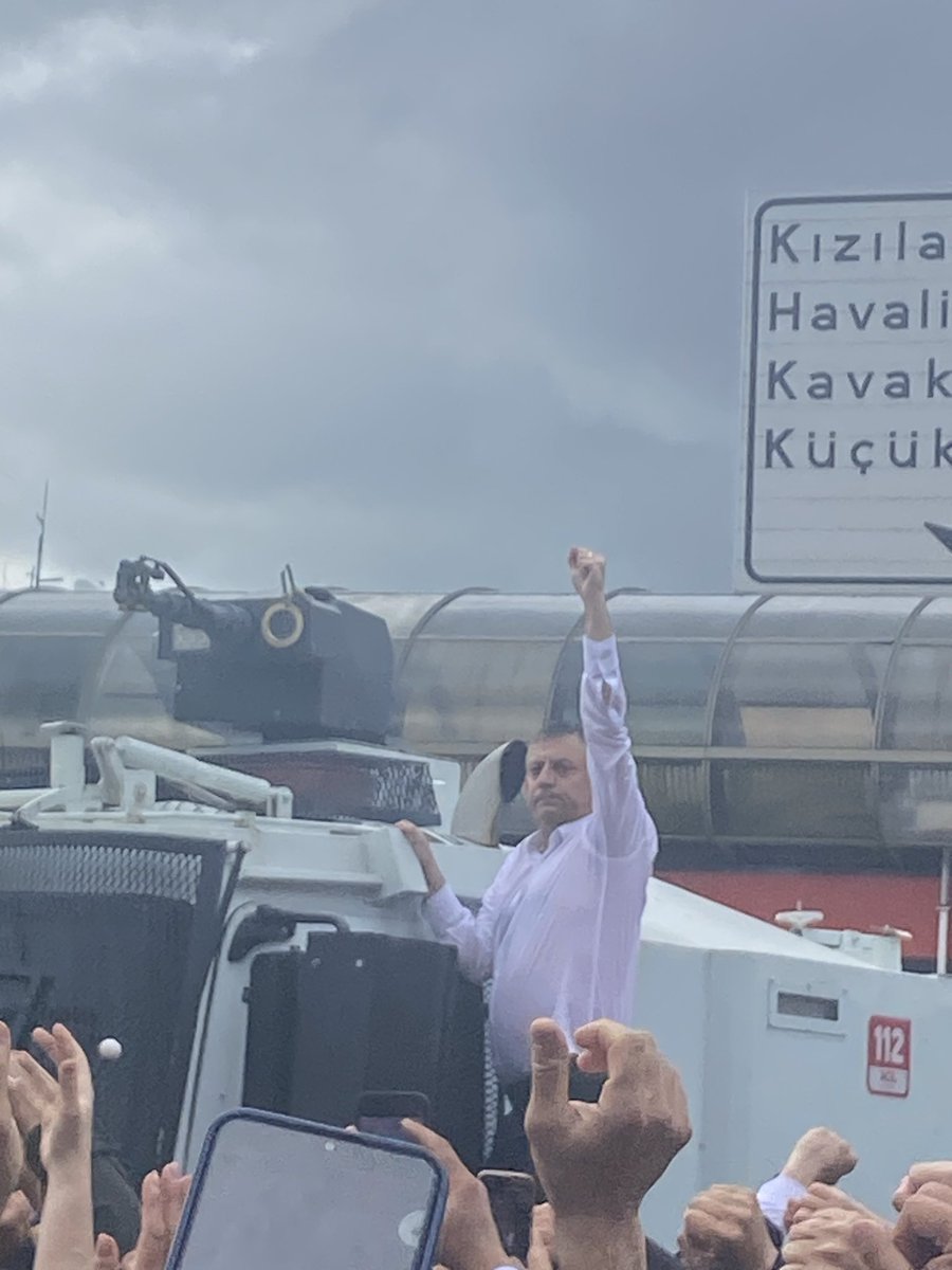 ş. tweet media
