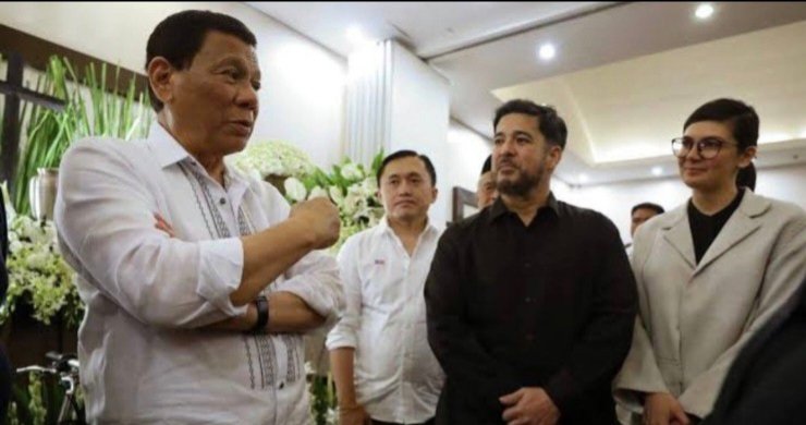 minsed7's tweet photo. People use these as drag towards Andres and Muhlach family. Ano naman ngayon kung DDS? Kung apolitical? Eh sa they're privileged enough to not use their voices sa mga nangyayari sa gobyerno. As a Kakampink, sobra na yung hate nyo sa kanila. Yan yung rason kung bakit tayo natalo. https://t.co/CnZlRZ9LAZ