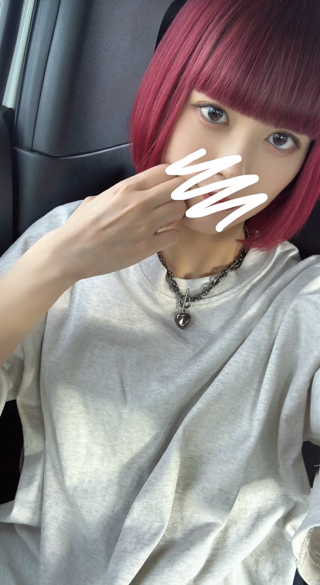 yuri___dnc's tweet photo. ロングとさよならした!!!!💇‍♀️🍄

今月末のイベボで赤髪ボブ見れます👀 https://t.co/dYVXOiekKT