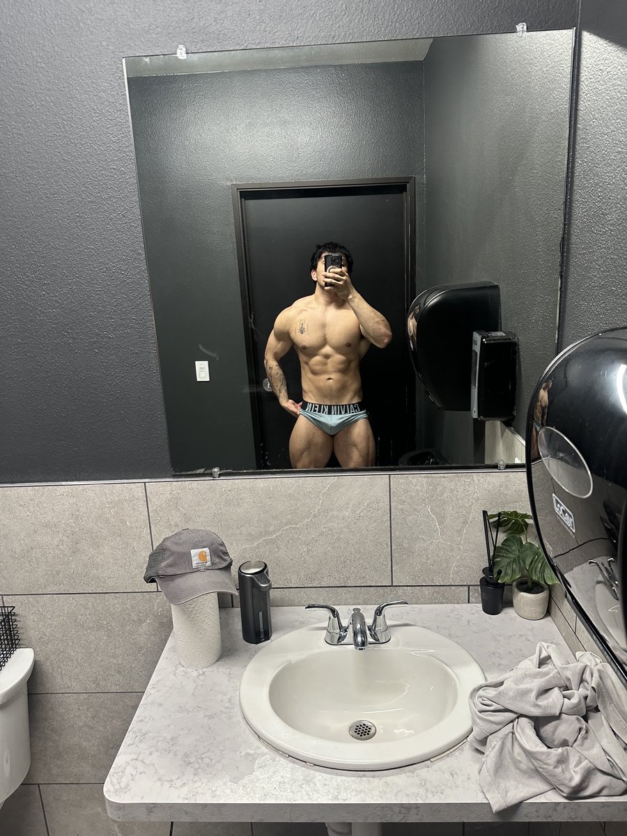DannyTuro30 tweet media