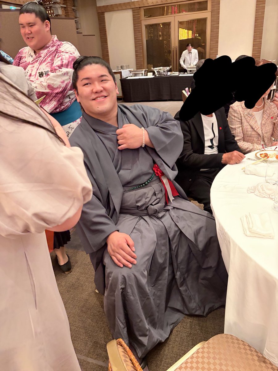 asako_sumou's tweet photo. 高砂部屋千パに休場中の朝紅龍席が来てくれました！元気そうでなりより☺️ https://t.co/v98CfdFcAr