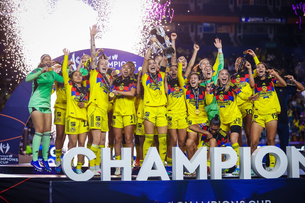 fd_mardoqueu's tweet photo. ๐๐ @AmericaFemenil Campeonas de @ConcacafW Champions Cup 2025/26. ๐
#ConcacafW
@calientesports @Corona_Futbol @GNPSeguros @restonicmx @BimboMx @CarlsJrMx @VivaAerobus @CocaColaMx @KobrexOficial @Konami @AlimentosM35706 @Latinusbeauty @OptaSTATS @MatchWornShirt @GeelyMexico https://t.co/C59jftdjhx
