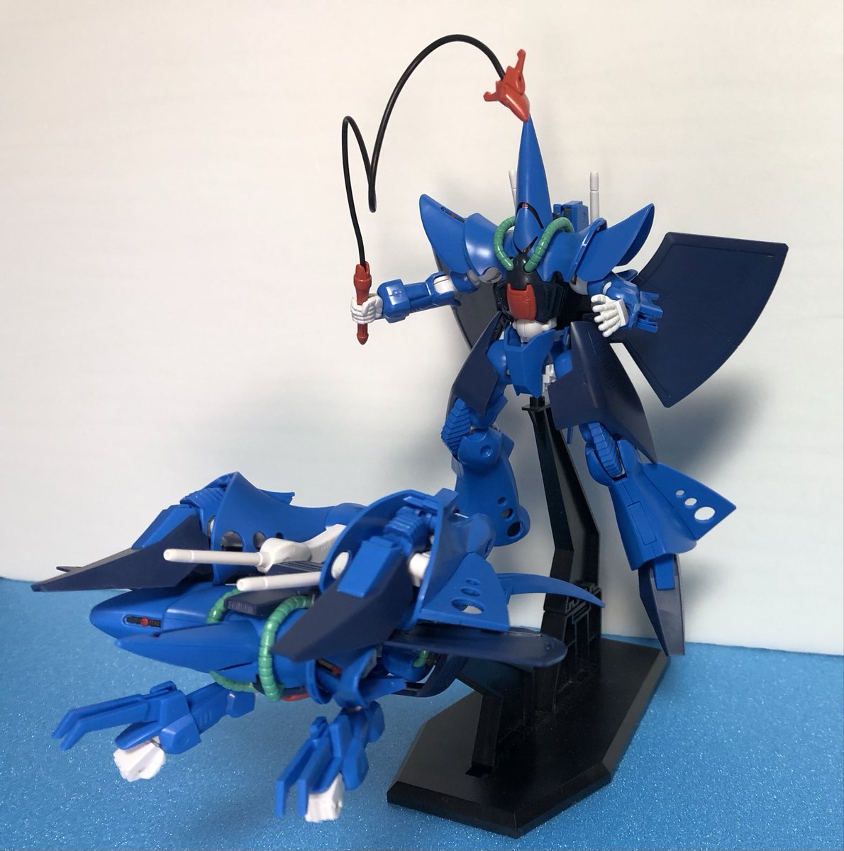 本日の進捗。またハンブラビを組みました。これで、昔作った一機を