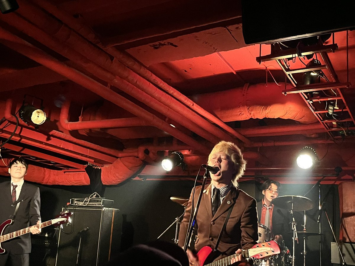 1572Grv's tweet photo. 5/23はここ👇

18.7MHz Rebel Radio

歌いすぎた、声が枯れた！

THE PRISONER
BLAAM!
SHOT THE RADIO WITH A GUN

心斎橋KINGCOBRA https://t.co/UppKXiQL2S