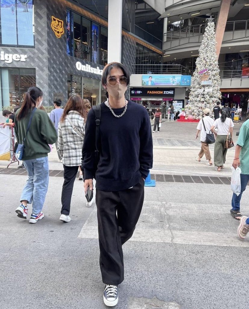 ppsaturr's tweet photo. ชุดนี้เยยนิ่ หล่อมาก🥹🥹 แล้วนึกภาพออกเลยตอนฮีเขยิบเข้าใกล้5555555555555 https://t.co/whHtFgp7kh