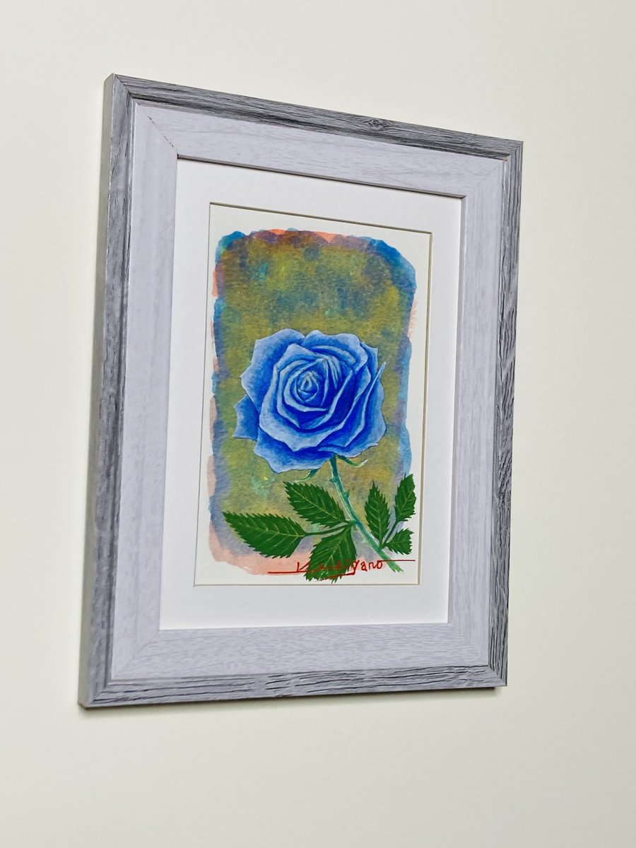バラ作品】のご紹介 落ち着いた空間に 一輪の青いバラ 花言葉は、「夢