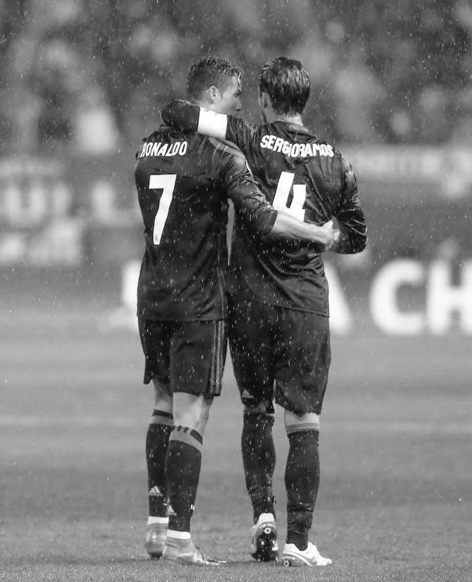 omar_alshbrm's tweet photo. عدم وداعهم ستبقى غصه في قلب كل مشجع مدريدي. https://t.co/Vfnq0PehMO