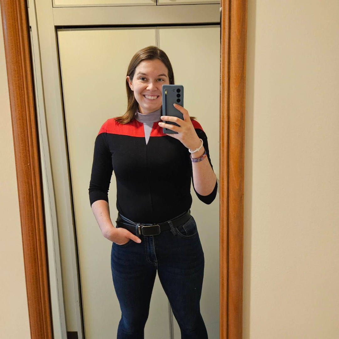 TTrekkie's tweet photo. You mentioned you may have coffee in your nebula? ☕ @popgalaxytweets
#StarTrek #Janeway #NerdFit #Cosplay #YourFandomBestie https://t.co/A3MJeaOVTB