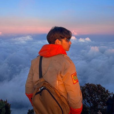 Frizzly88's tweet photo. #NewProfilePic https://t.co/jRnb2fbqmU