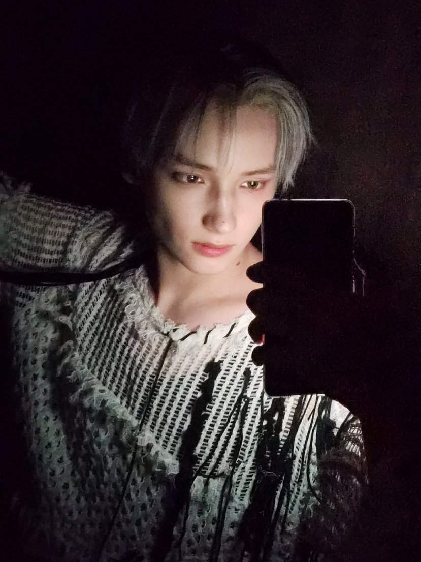 ݁ tweet media