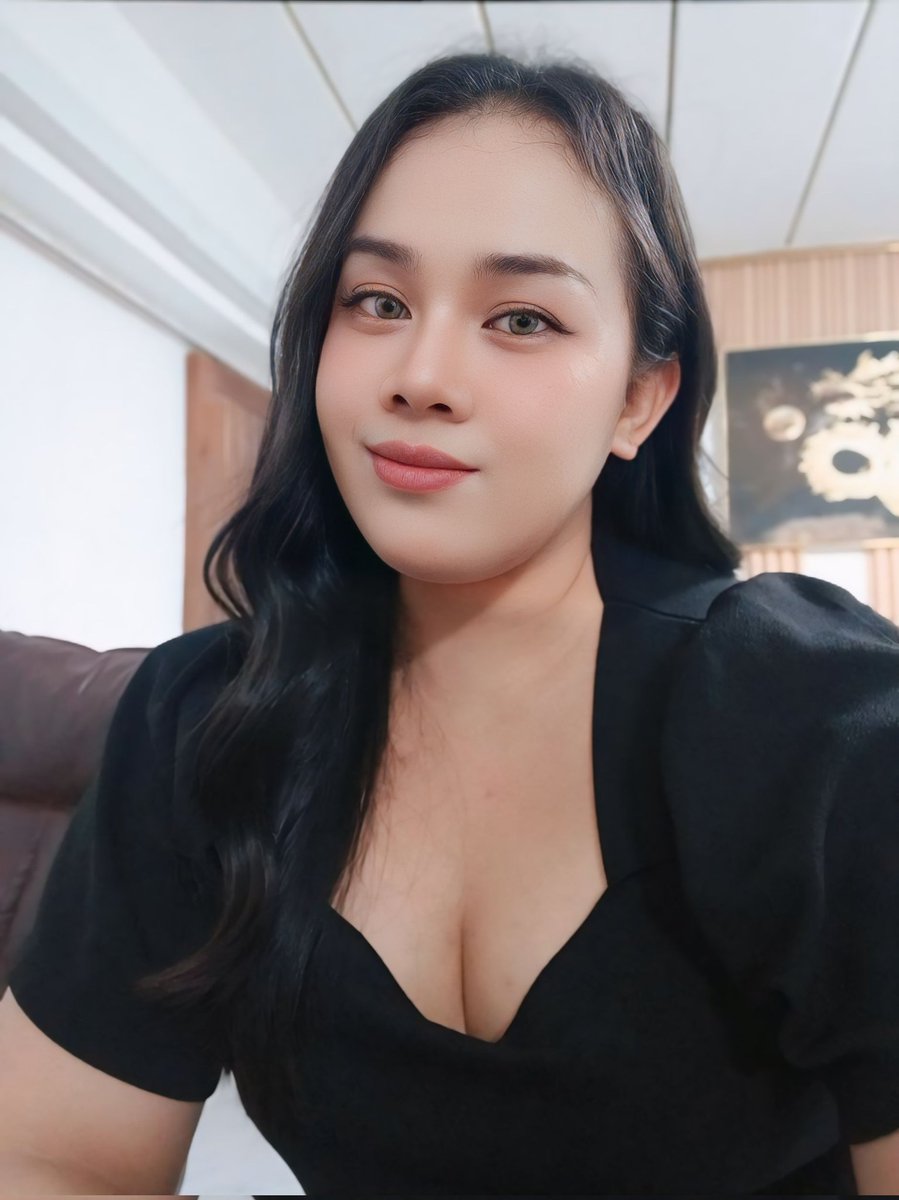 Prom1122335's tweet photo. สวยแค่ในรูปดีแล้ว เวลาไปไหนมาไหน จะได้ไม่มีใครทัก  🤣🤣🤣 #ระยองfwb https://t.co/ON1NBYF0bJ