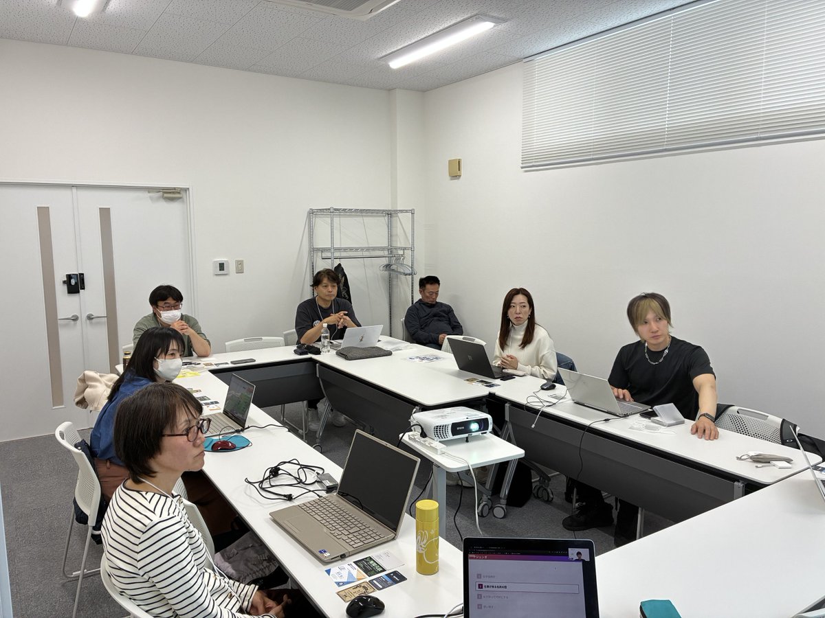 keds_with_ai's tweet photo. 【#ゆるっと作業会 in 福島】
郡山で作業会を開催しました!
初参加の方も交えて、AIツールを学び合いました🌱
今回の内容:
・NotebookLMの活用
・名刺作り
福島はエリアが広く、8名中5名が浜通り地区からの参加🚗 皆さんの熱意を感じる会でした✨
#47PROJECT #SHIFT_AI https://t.co/z9FWF5LvvJ