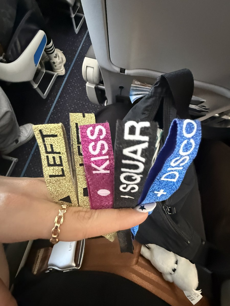 ⋆.˚✮emilie✮˚.⋆ ON TOUR tweet media
