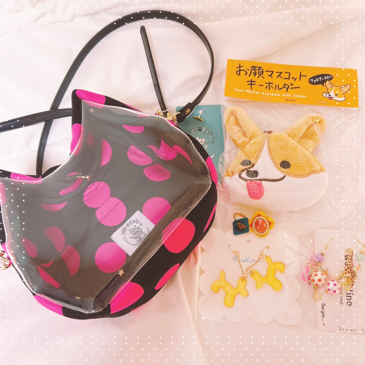 mgn_prpr's tweet photo. 久々にデザフェス行ってきた〜☺️
愛しの戦利品達。
ものづくりしてる人達で溢れてる空間幸せすぎた〜〜 https://t.co/IvzvZcpwm2