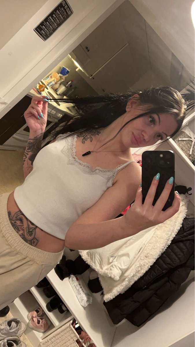 Emmasanden tweet media