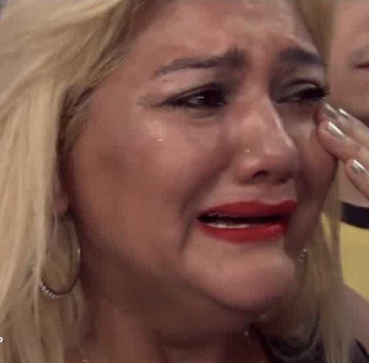 ConsultoraStar's tweet photo. MAÑANA ES LUNES DE NUEVO, PERO FERIADO
 #humor #trabajo #gh #granhermano https://t.co/pLlVeArv8Q