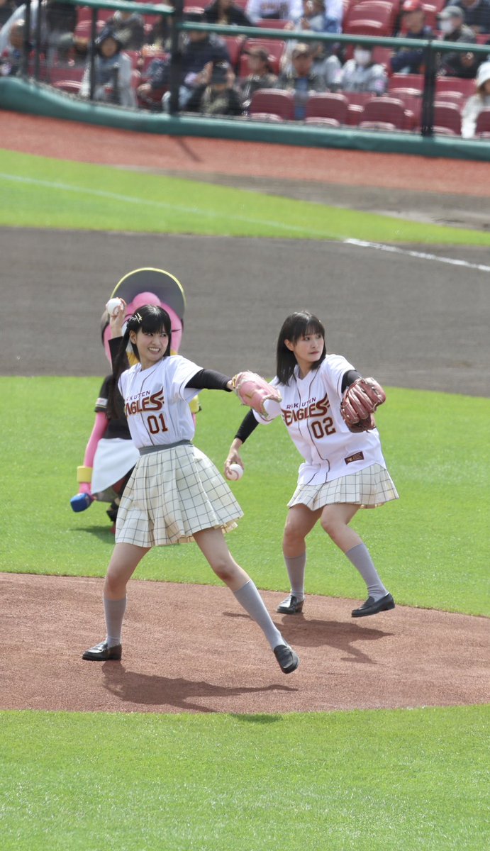 oitomo210's tweet photo. 2026/5/23、楽天モバイル最強パーク宮城
楽天イーグルス✖️虹ヶ咲学園スクールアイドル同好会コラボであぐぽんとまゆち⚾️
#大西亜玖璃
#相良茉優 https://t.co/NRt2OiVthv