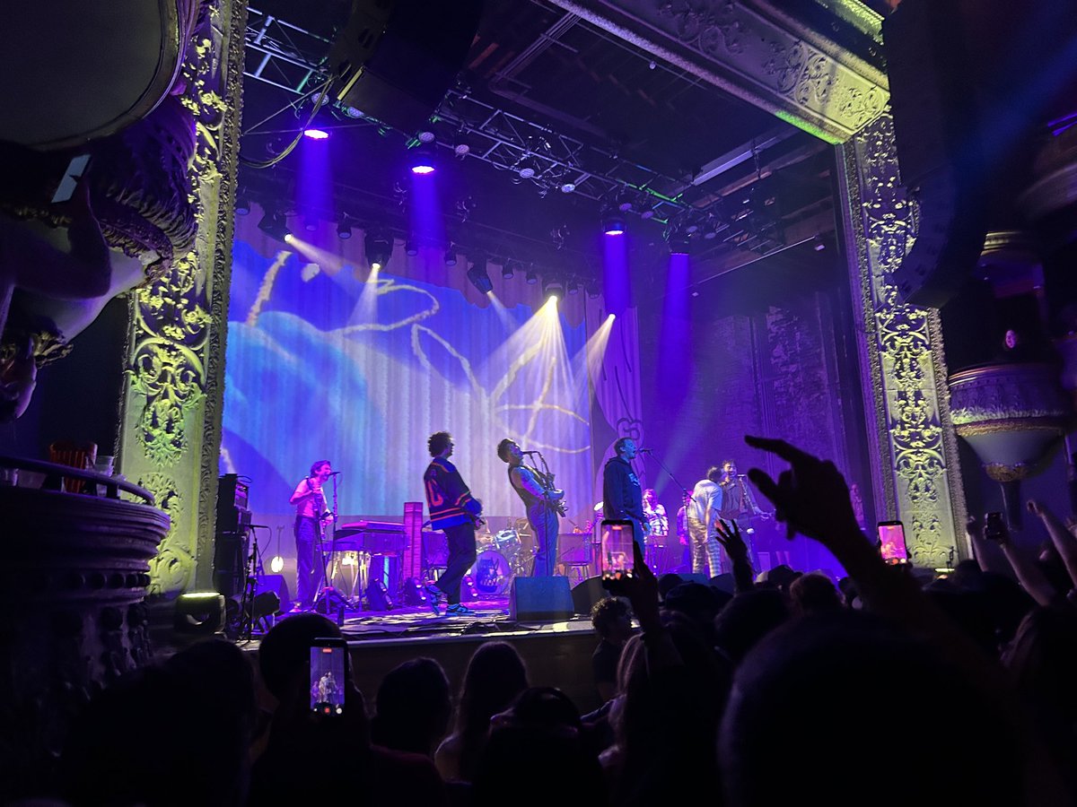 offwingband's tweet photo. @jackydeezsteez @TwinPeaksDudes Night 3 was special! Thankful for these shows, hopeful for many more to come. Amazing time in Chicago! https://t.co/izXLJSG3ps
