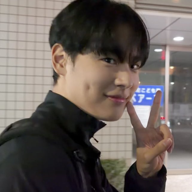 httpswithcokr's tweet photo. 아아아앙….     초초초이케맨 https://t.co/fmBXyZDB2v