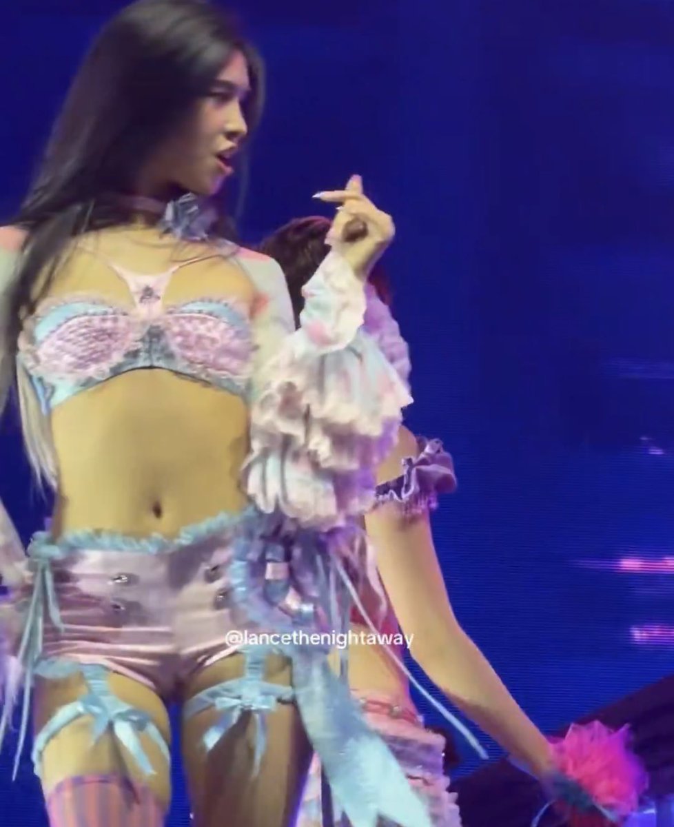 t9hyung's tweet photo. Yall know how triangle tops are yoonchae’s thing? What ifffff Sophia’s thing was wrapping her thighs with ribbons …. #justAThought .. https://t.co/LROCD6r1E6