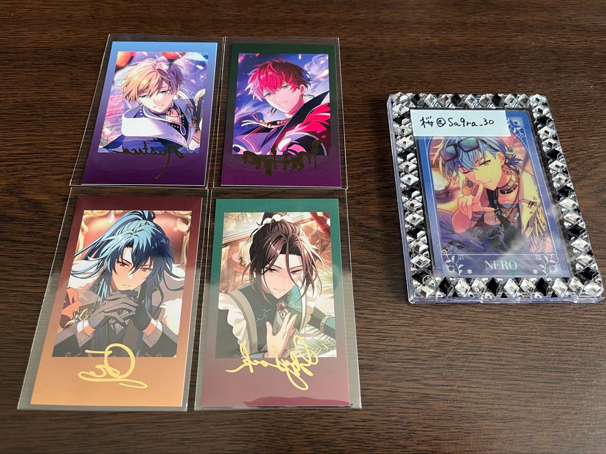 Sa9ra_30's tweet photo. 【交換】魔法使いの約束 まほやく 6.5周年　アニメイト トレーディングフォト風カード　フォト風カード Sonatine Collection ソナチネ 箔押し

譲→箔 ミスラ シャイロック オズ ラスティカ

求→箔 ネロ ブラッドリー ミチル リケ

ネロ含む交換のみ
郵送交換希望
よろしくお願いいたします。 https://t.co/ZTY2AlRGcE