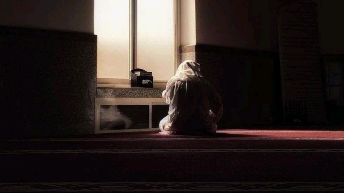 _msb8's tweet photo. ويصرفُ الله عنّا كل شرٍ
ونندبُ الحظّ جهلًا بما يؤذينا
سبحانه لهُ العلم بكل أمرٍ
يُسخر لنا الخير قدرًا ليُرضينا 🤍

- مصعب العمودي https://t.co/akLCDRRCFZ