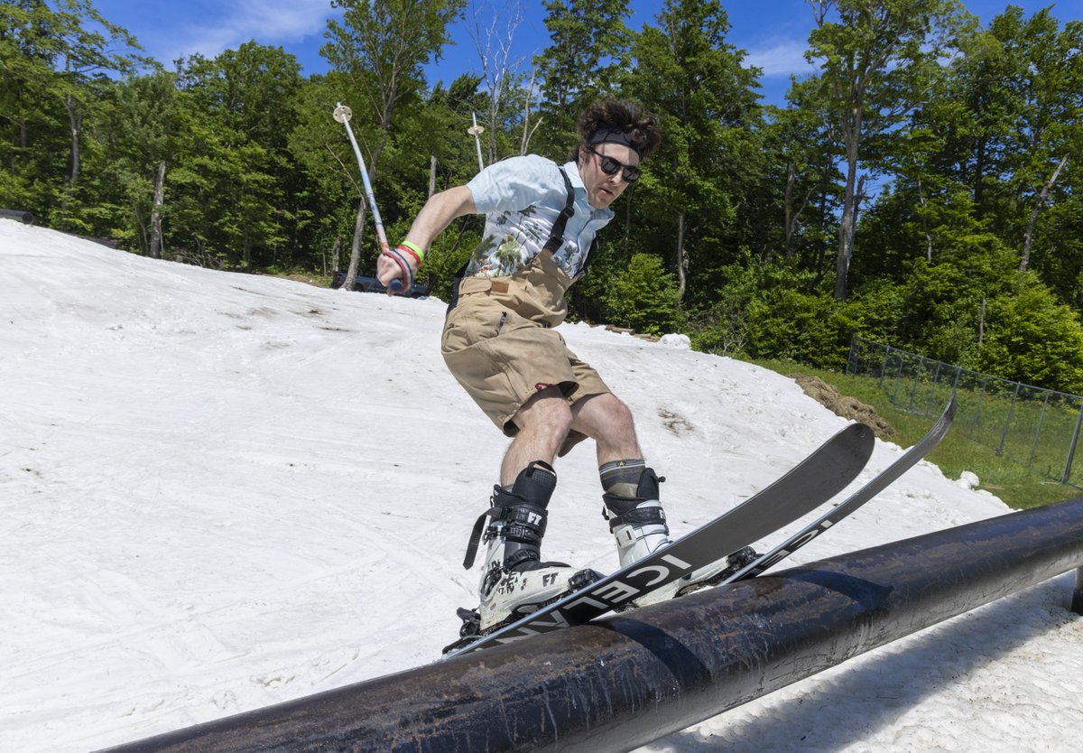 jaypeakresort's tweet photo. Solstice Sessions kicks off summer somewhat oddly with a return to skiing &amp; riding, on Saturday, June 20. Also a skate ramp &amp; a handful of vendors, with a day-ending après in the Bullwheel with live music.

https://t.co/URuj8Q6JHH https://t.co/TDX2DZtY9H