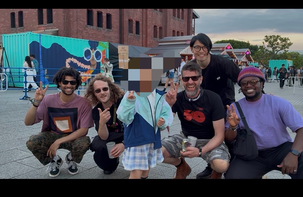 Marsvvvw24's tweet photo. Joe Armon-Jones and His bands mate 
娘に目を合わせてくれた！　
本当に優しさに溢れてたよ https://t.co/Mjsu0dNXsz