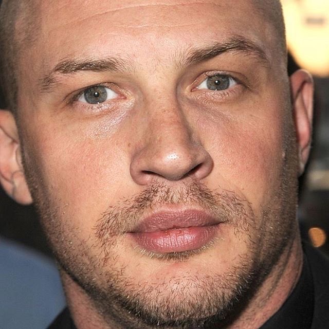 tom hardy’s lips tweet media